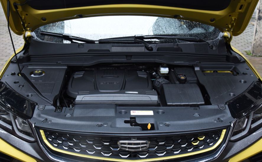 年轻高颜值新秀对比：领克06和吉利缤越谁更值得买？