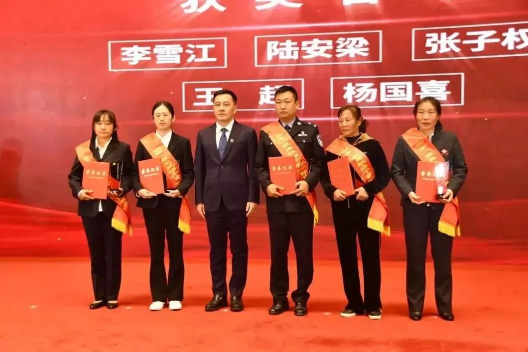 他牺牲1331天后，妻子的这些话让人泪目……休闲区蓝鸢梦想 - Www.slyday.coM