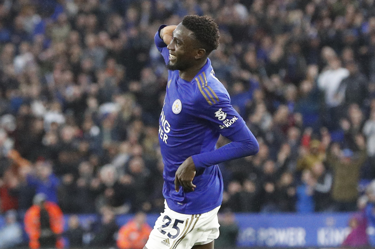 世体:皇马寻新后腰,有意莱斯特城中场恩迪迪