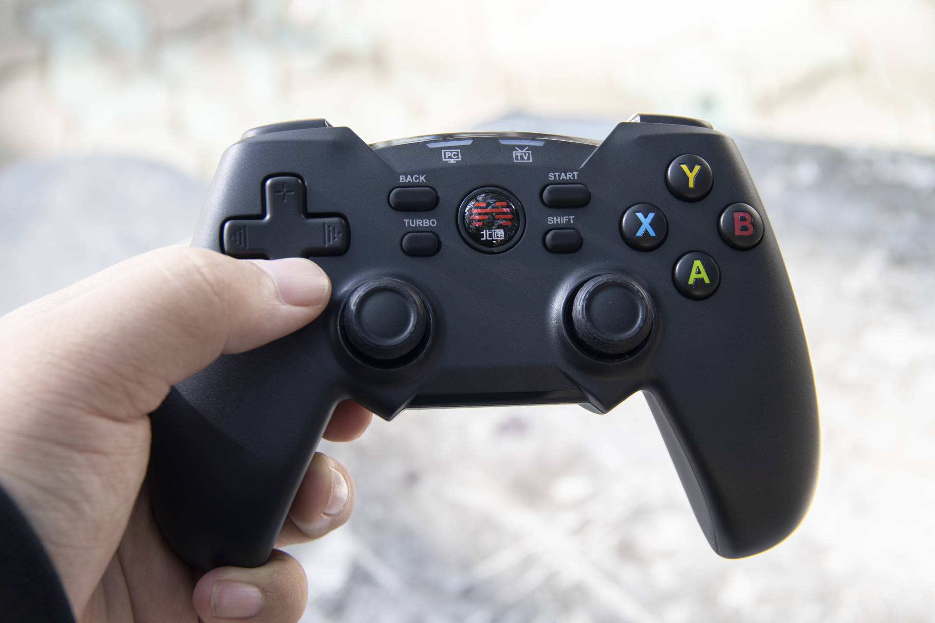 新手必备的游戏手柄北通蝙蝠4无线版