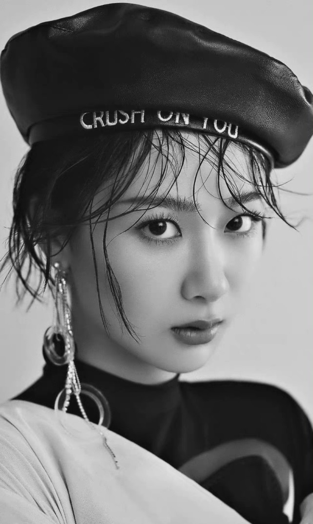 杨紫与公司合约到期不续约,公司回应引争议,互相祝福未来发展休闲区蓝鸢梦想 - Www.slyday.coM 杨紫与公司合约到期不续约,公司回应引争议,互相祝福未来发展休闲区蓝鸢梦想 - Www.slyday.coM