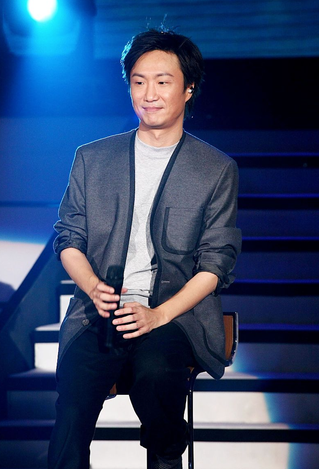 郑中基自曝与TVB关系不佳,不满曾被要求改歌词,生气至今难释怀休闲区蓝鸢梦想 - Www.slyday.coM 郑中基自曝与TVB关系不佳,不满曾被要求改歌词,生气至今难释怀休闲区蓝鸢梦想 - Www.slyday.coM