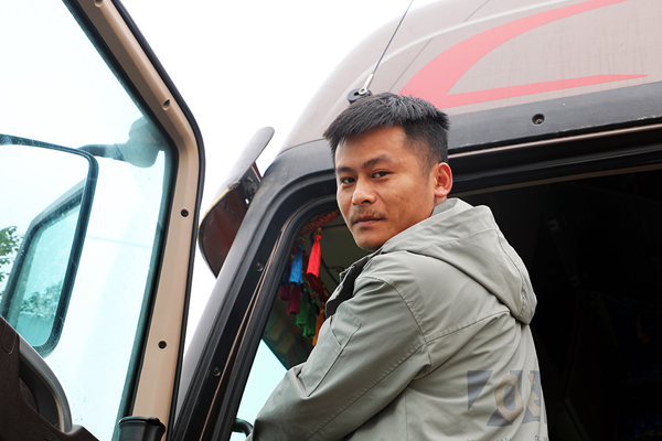 吴文强开上jh6我载二师兄西去拉萨赚快钱卡车之友网