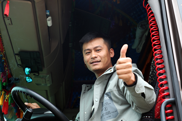 吴文强开上jh6我载二师兄西去拉萨赚快钱卡车之友网