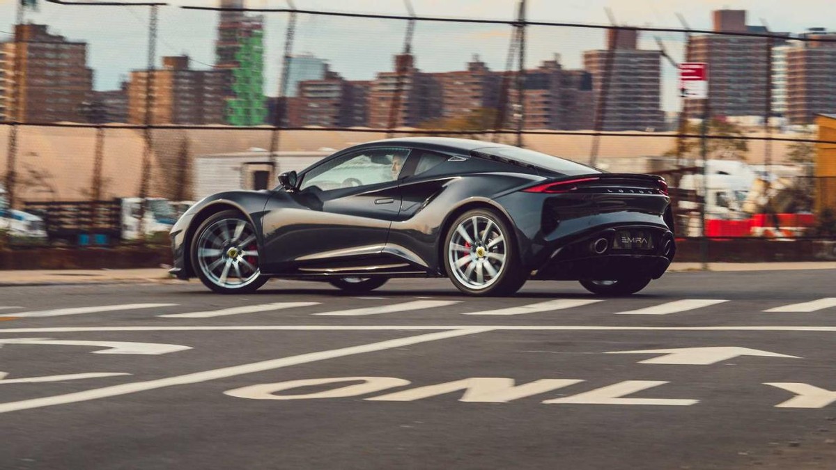 莲花emira全新官图再次曝光-新浪汽车