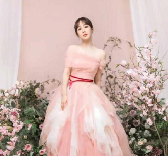 脱坑了,杨紫与欢瑞合约到期不再续约,粉丝喜大普奔,全网祝福休闲区蓝鸢梦想 - Www.slyday.coM