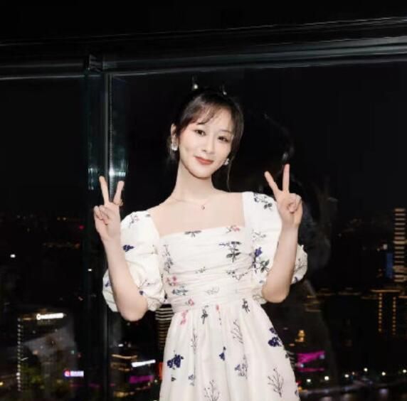 脱坑了,杨紫与欢瑞合约到期不再续约,粉丝喜大普奔,全网祝福休闲区蓝鸢梦想 - Www.slyday.coM