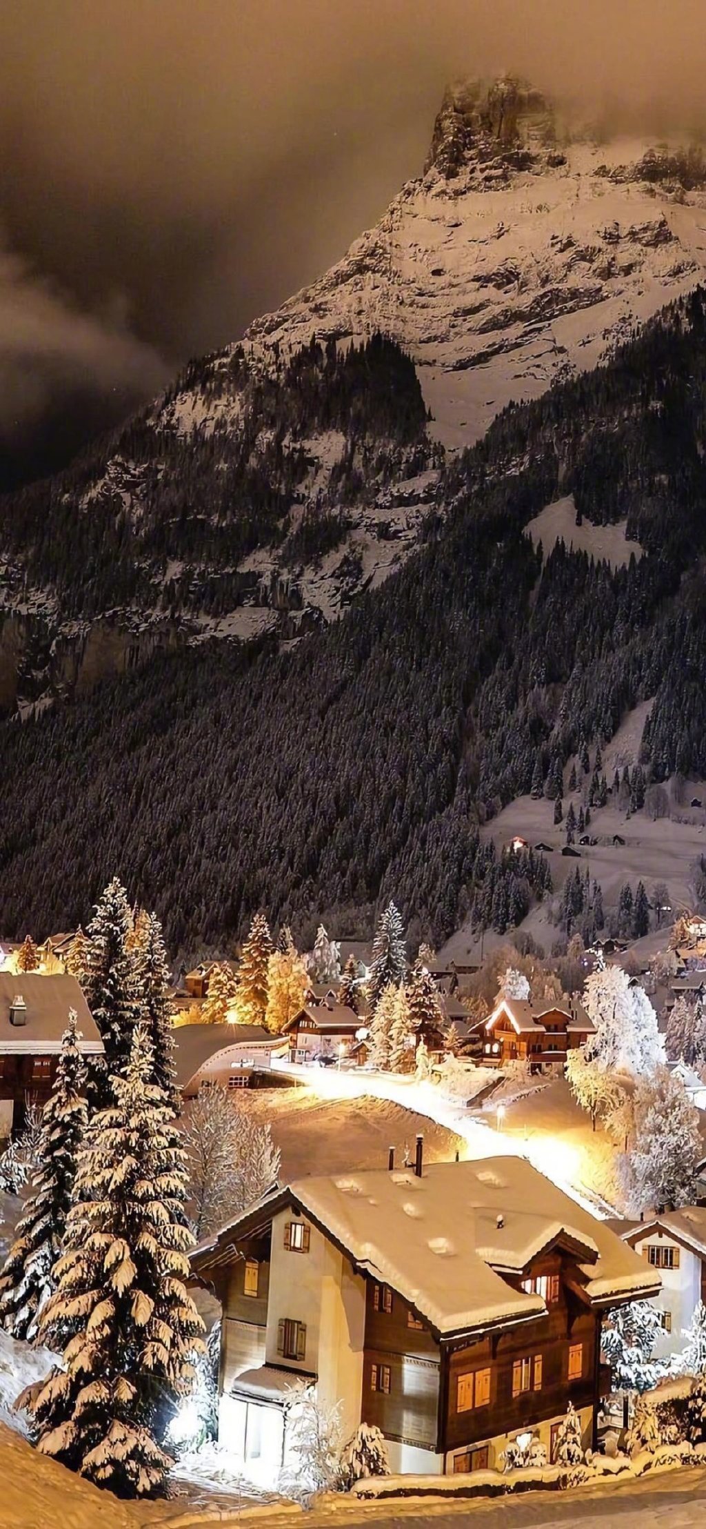 瑞士童话小镇的雪夜