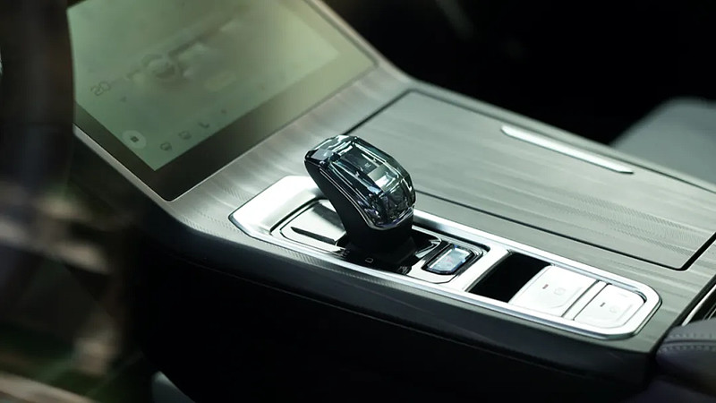 同样是长城的紧凑型SUV，哈弗神兽和WEY拿铁该怎么选？