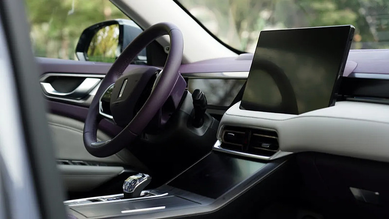 同样是长城的紧凑型SUV，哈弗神兽和WEY拿铁该怎么选？