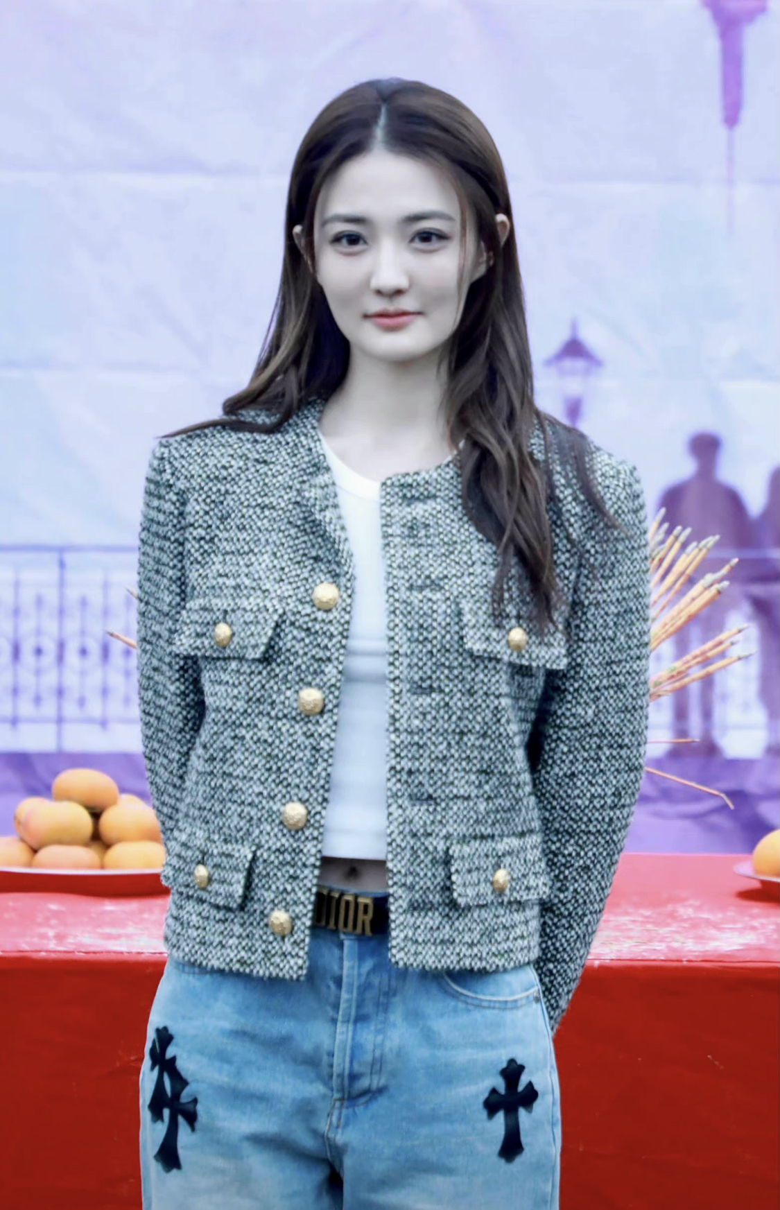 徐璐偏爱小香风外套穿搭,一身行头将近4万,不显壕气反而很高级|徐璐