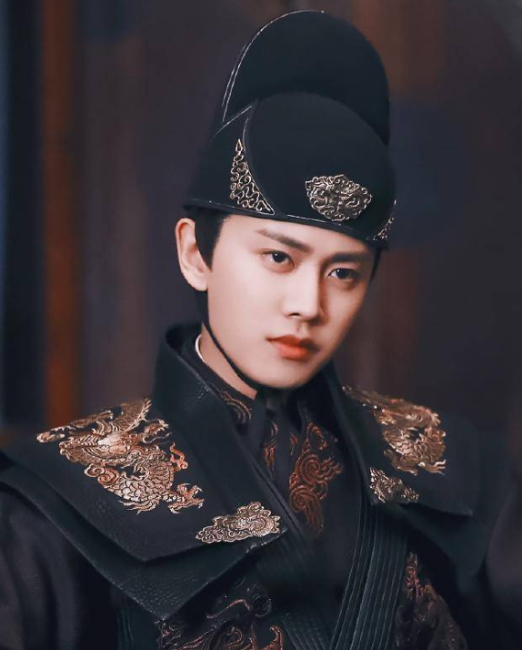 杨紫官宣不续约之后,欢瑞的股价一度跌超4%,公司紧急回应此事休闲区蓝鸢梦想 - Www.slyday.coM 杨紫官宣不续约之后,欢瑞的股价一度跌超4%,公司紧急回应此事休闲区蓝鸢梦想 - Www.slyday.coM