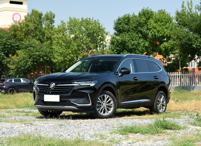 预算30万内，昂科威PLUS和昂科旗，同样7座选哪个？