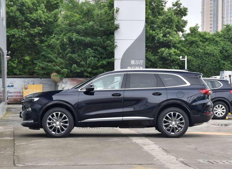 预算30万内，昂科威PLUS和昂科旗，同样7座选哪个？