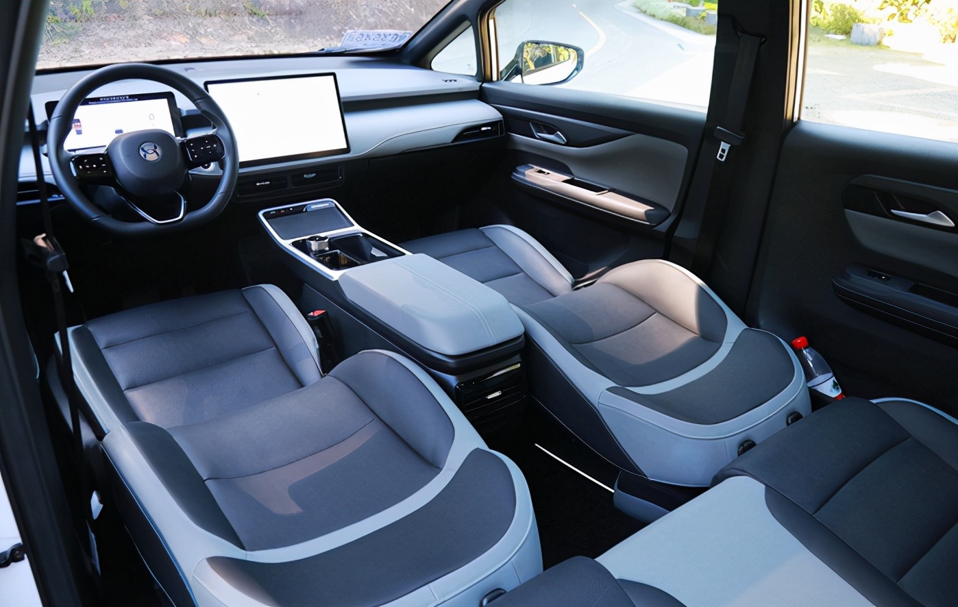 合创z03首试潮智双修实用派当代年轻人的快乐车