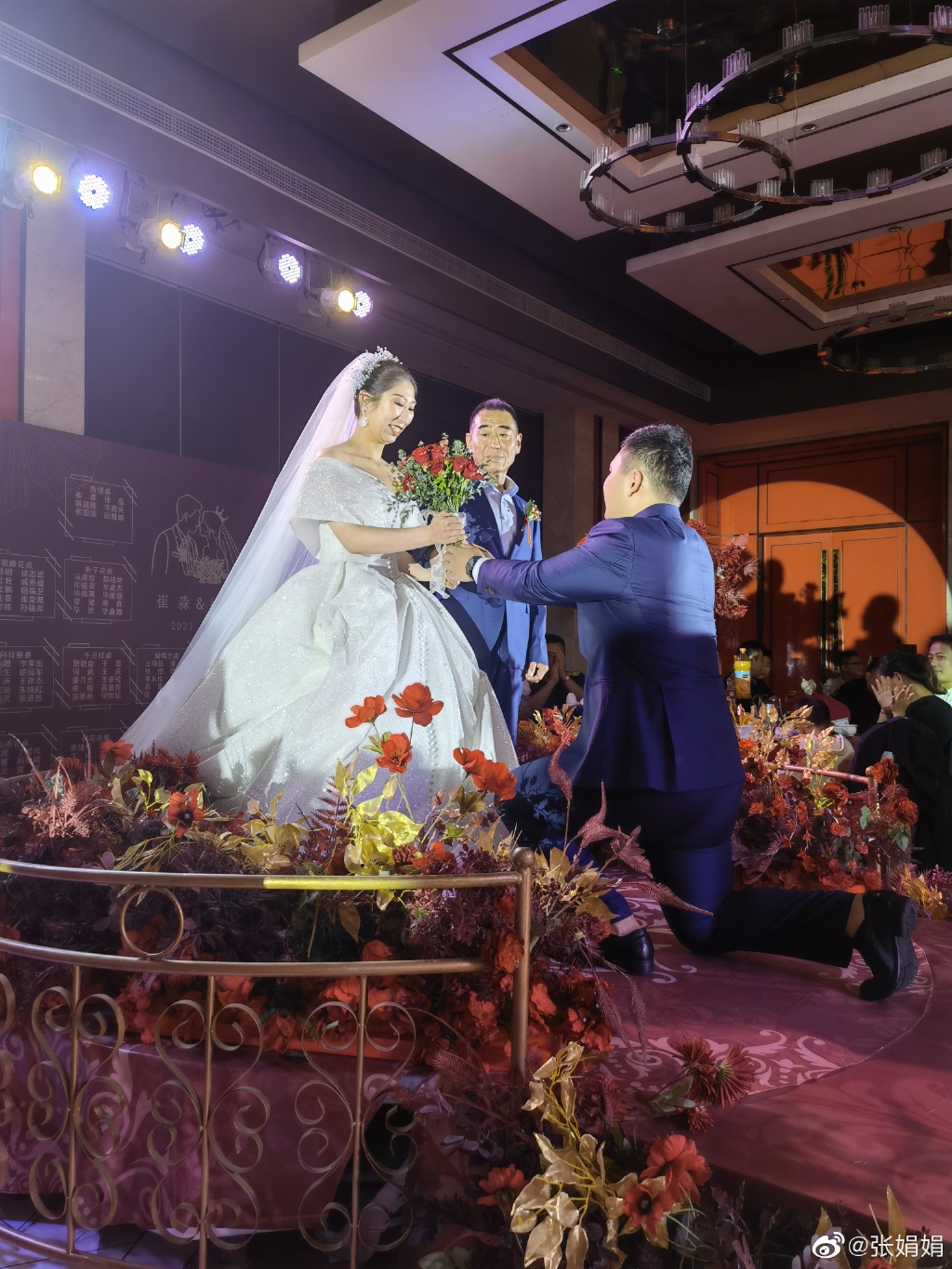 中国31岁奥运亚军嫁人了,婚礼现场笑容温暖幸福满溢|徐晶|满溢|嫁人