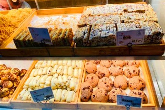 【吃遍大连】这些糕点小铺，自带的香甜气息让人沉迷~休闲区蓝鸢梦想 - Www.slyday.coM