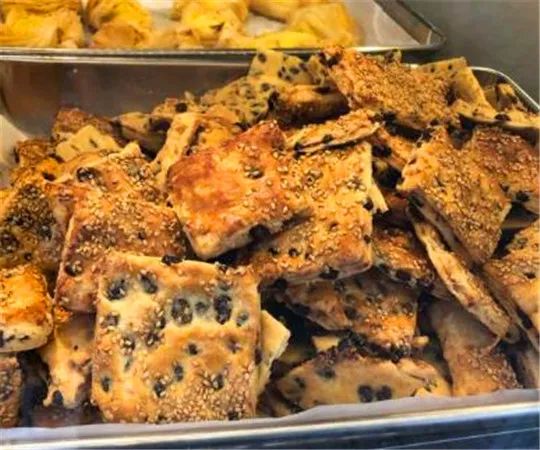 【吃遍大连】这些糕点小铺，自带的香甜气息让人沉迷~休闲区蓝鸢梦想 - Www.slyday.coM