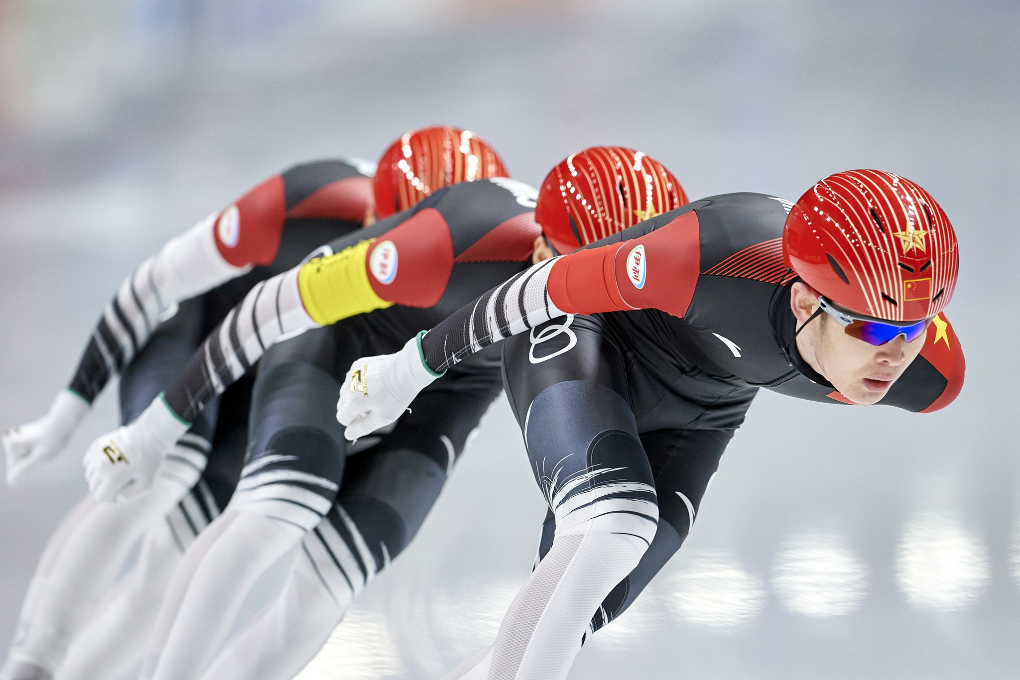 速度滑冰世界杯赛波兰站男子团体追逐赛况