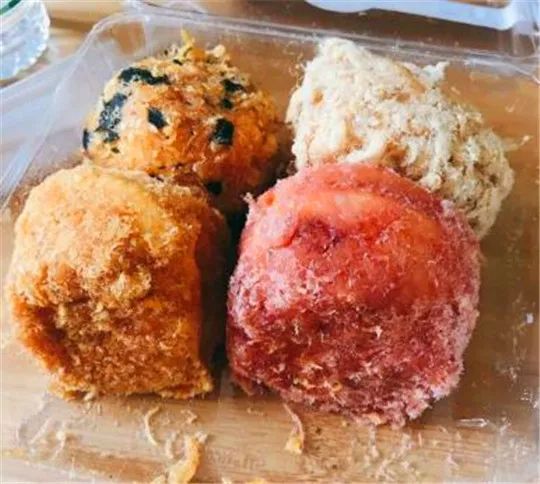 【吃遍大连】这些糕点小铺，自带的香甜气息让人沉迷~休闲区蓝鸢梦想 - Www.slyday.coM