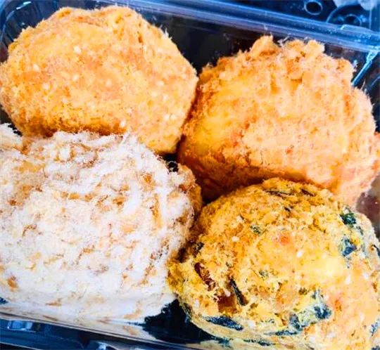 【吃遍大连】这些糕点小铺，自带的香甜气息让人沉迷~休闲区蓝鸢梦想 - Www.slyday.coM