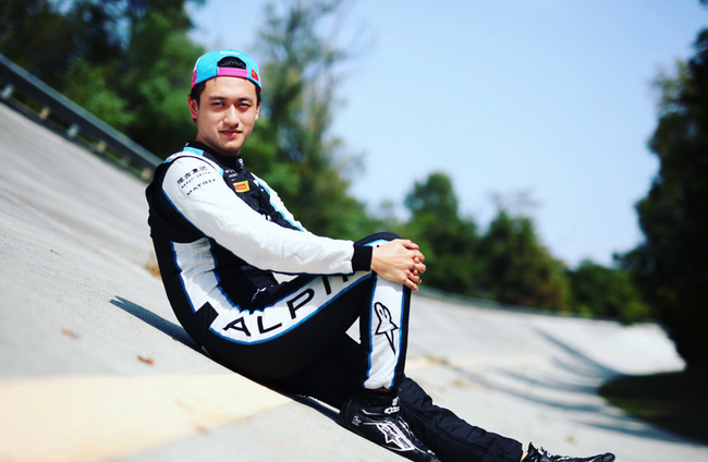 中国的第一位F1车手 就要正式出现了休闲区蓝鸢梦想 - Www.slyday.coM