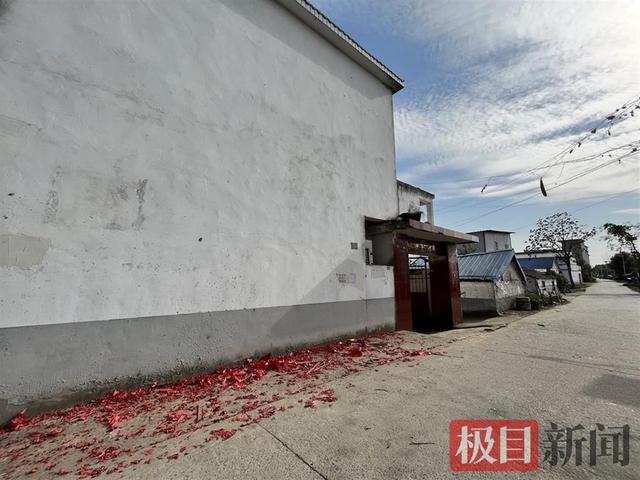 安徽救人牺牲消防员父母：炸十年油条为儿购婚房，两遭丧子之痛休闲区蓝鸢梦想 - Www.slyday.coM