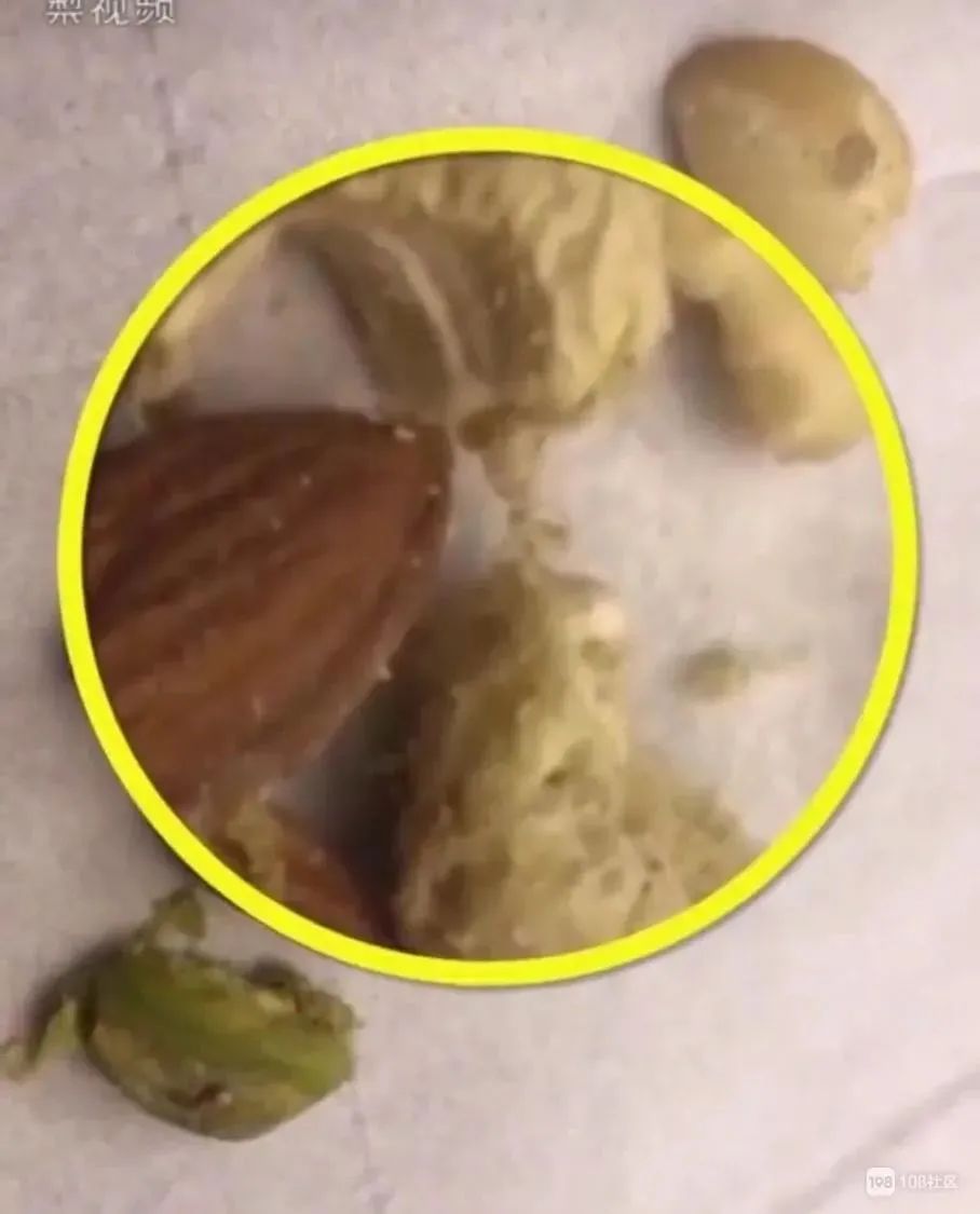 还有之前爆出的让人极度不适的巴旦木中吃出虫卵,以及猪肉脯中吃出