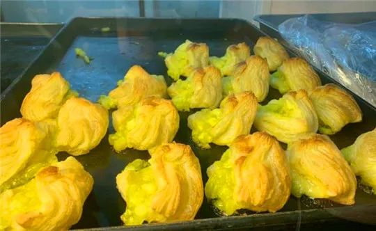 【吃遍大连】这些糕点小铺，自带的香甜气息让人沉迷~休闲区蓝鸢梦想 - Www.slyday.coM