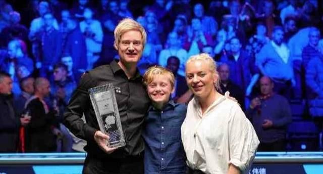 冠中冠,马奎尔爆冷意外被瑞恩休闲区蓝鸢梦想 - Www.slyday.coM 冠中冠,马奎尔爆冷意外被瑞恩休闲区蓝鸢梦想 - Www.slyday.coM