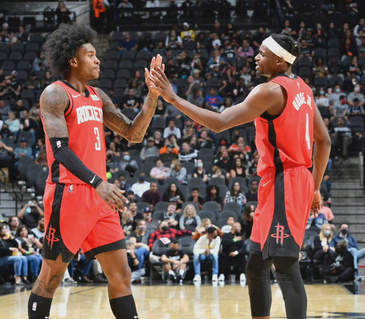 5投仅1中！火箭2米前锋发挥不佳再遭批评，戈登成鲜明对比休闲区蓝鸢梦想 - Www.slyday.coM