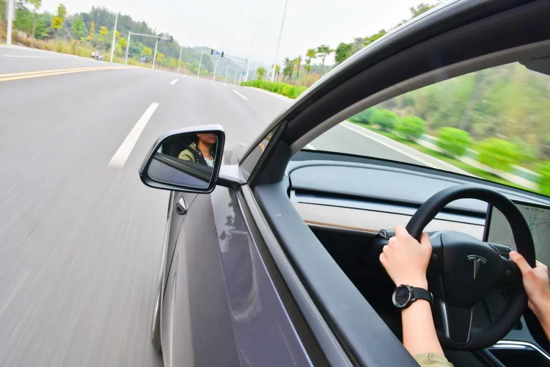 Model Y、蔚来EC6、ID.6 X怎么选？