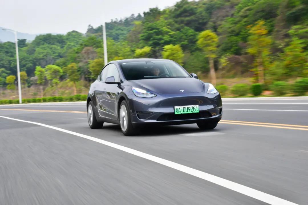 Model Y、蔚来EC6、ID.6 X怎么选？