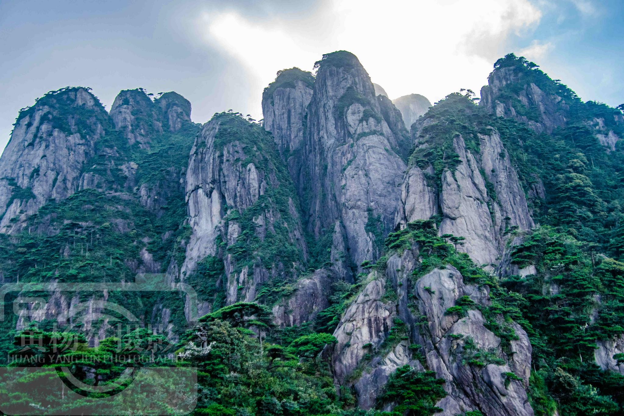 中国地貌以丘陵为主的城市有座山一年200多个雾天景美如仙境