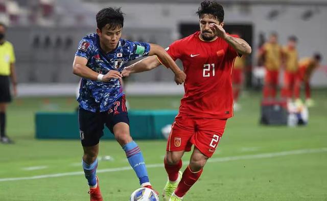 4大归化全首发!国足VS澳大利亚11人名单出炉:李铁是全攻的态势休闲区蓝鸢梦想 - Www.slyday.coM 4大归化全首发!国足VS澳大利亚11人名单出炉:李铁是全攻的态势休闲区蓝鸢梦想 - Www.slyday.coM