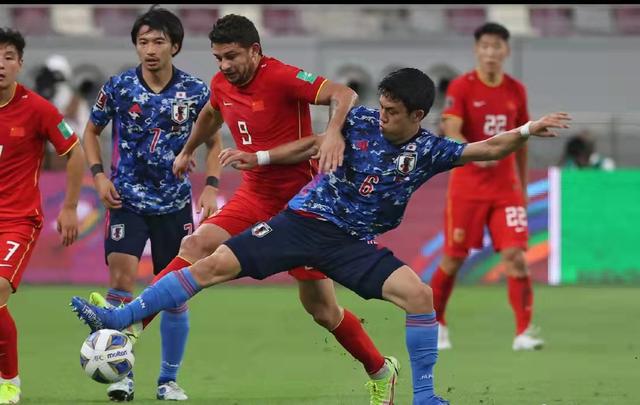 4大归化全首发!国足VS澳大利亚11人名单出炉:李铁是全攻的态势休闲区蓝鸢梦想 - Www.slyday.coM 4大归化全首发!国足VS澳大利亚11人名单出炉:李铁是全攻的态势休闲区蓝鸢梦想 - Www.slyday.coM