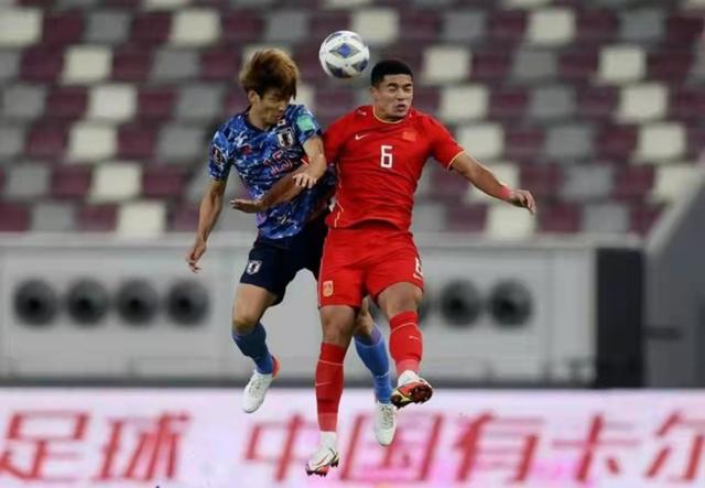 4大归化全首发!国足VS澳大利亚11人名单出炉:李铁是全攻的态势休闲区蓝鸢梦想 - Www.slyday.coM 4大归化全首发!国足VS澳大利亚11人名单出炉:李铁是全攻的态势休闲区蓝鸢梦想 - Www.slyday.coM