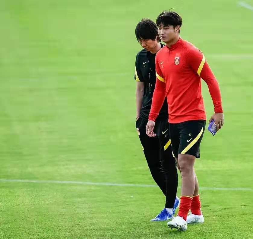 国足生死战裁判曾罚下武磊！执法国足5年未胜，李铁只能听天由命休闲区蓝鸢梦想 - Www.slyday.coM