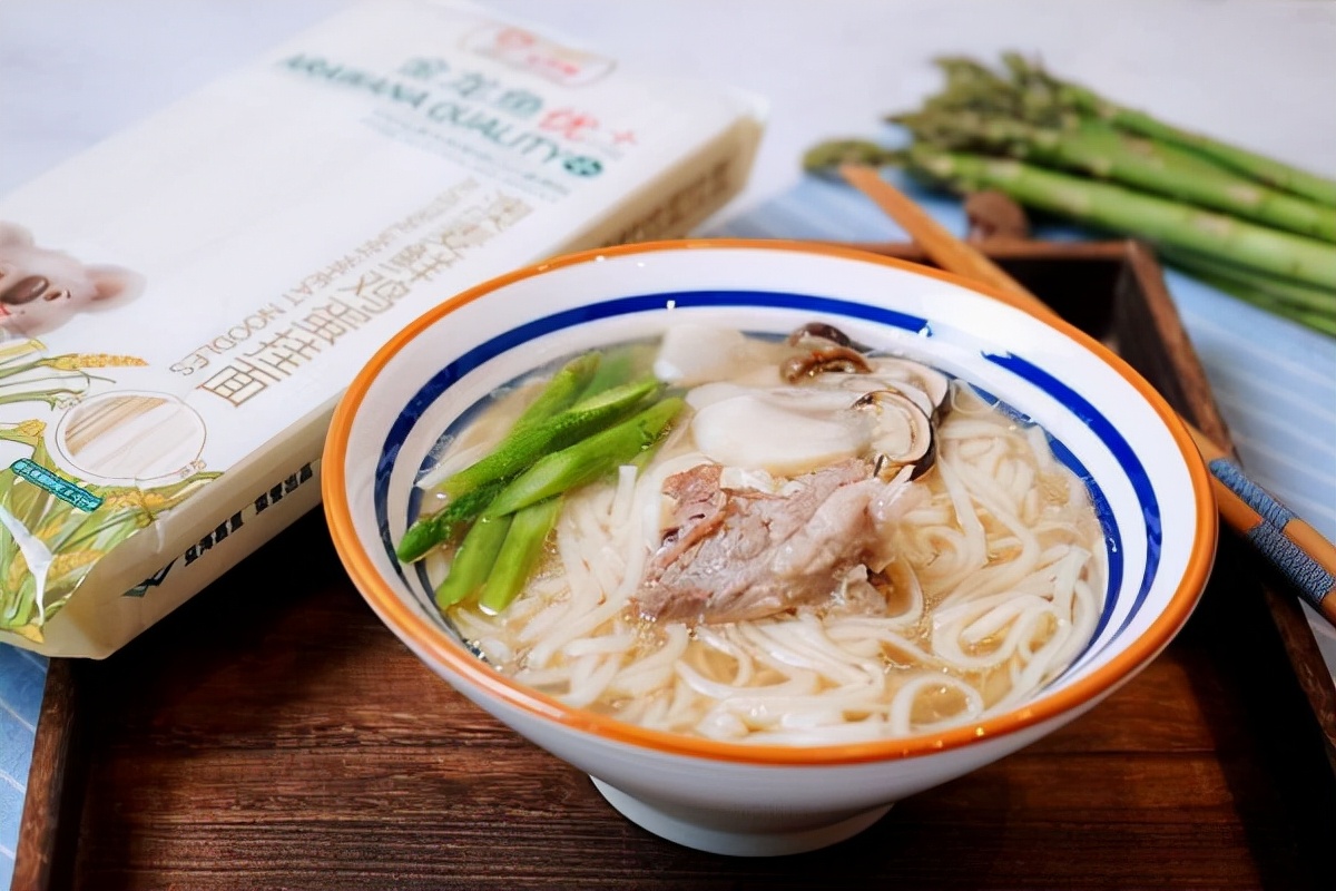 大骨头汤炖出来的面怎么做都超级香赶快试试吧