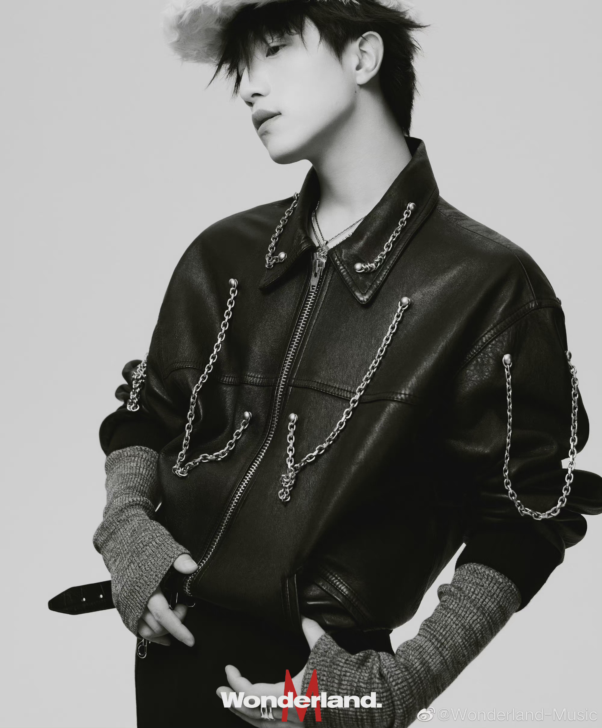 伯远wonderlandm十一月刊封面释出