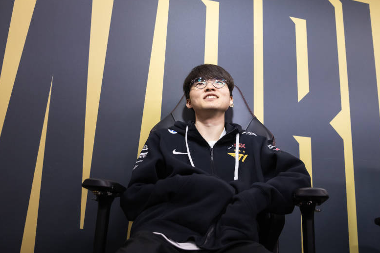 Faker已成为自由人！网友：梅西都能离开巴萨，没什么不可能休闲区蓝鸢梦想 - Www.slyday.coM