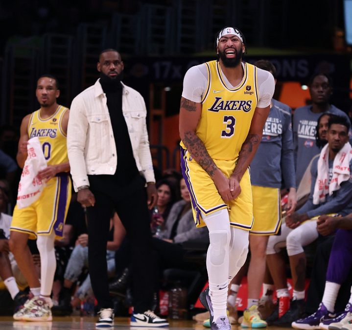 心态爆炸了!浓眉拒绝采访直接走人,沃帅甜瓜发言,詹皇又打不了休闲区蓝鸢梦想 - Www.slyday.coM 心态爆炸了!浓眉拒绝采访直接走人,沃帅甜瓜发言,詹皇又打不了休闲区蓝鸢梦想 - Www.slyday.coM