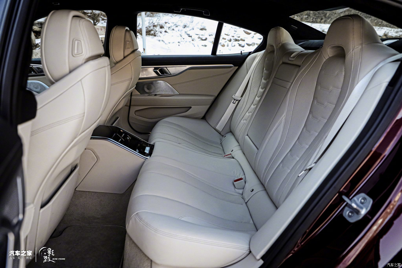 奢华典范优雅驭世宝马8系2019款840ixdrive四门轿跑车
