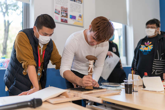 那些在中国网文平台改写人生的外国人