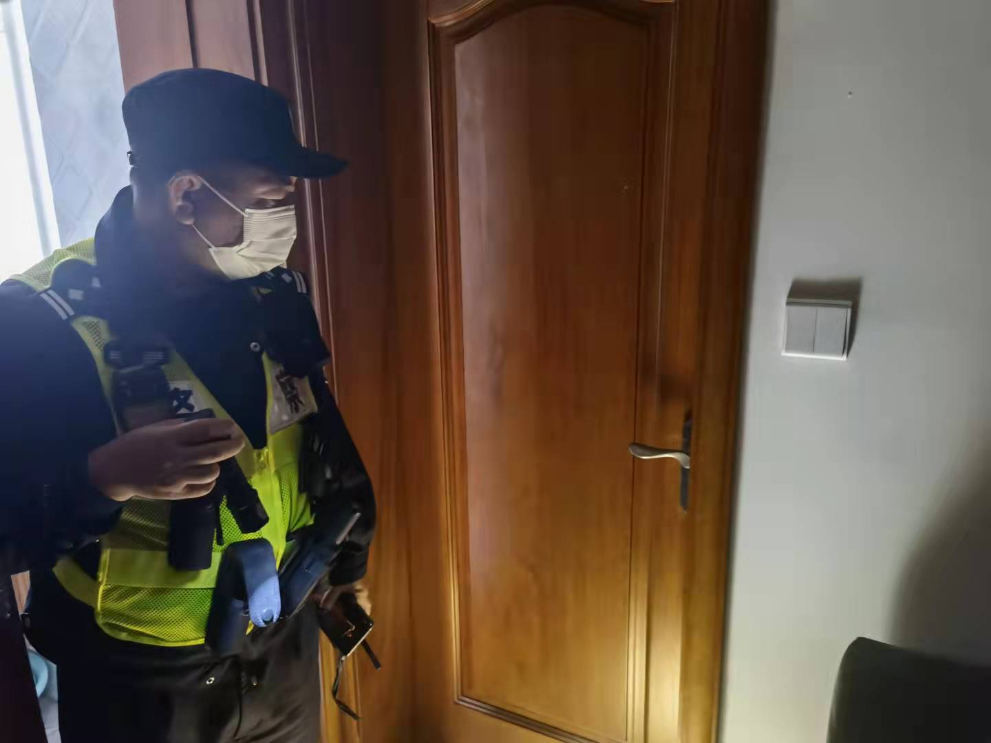 独居女子突发心脏病拨打“120”留下3个字后昏迷，警医联手十分钟紧急救援休闲区蓝鸢梦想 - Www.slyday.coM