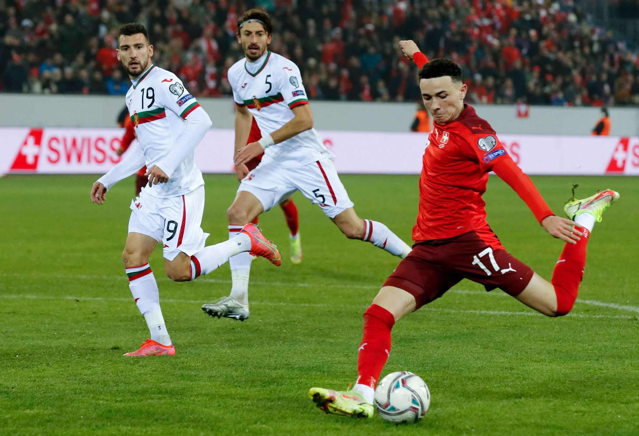 足球世预赛瑞士胜保加利亚晋级世界杯