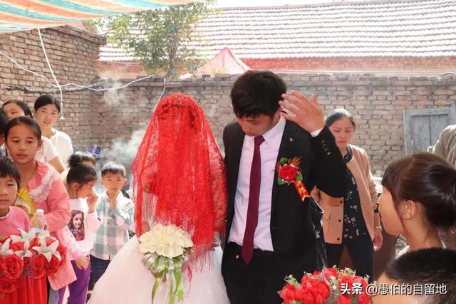 初冬,实拍苏北农村的婚礼:质朴亲切,和谐温馨,每张都值得收藏