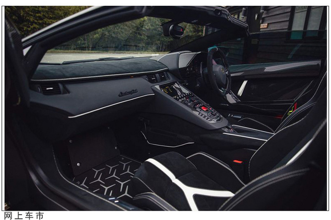 男人的梦想座驾兰博基尼大牛海外实拍搭65lv12超强动力