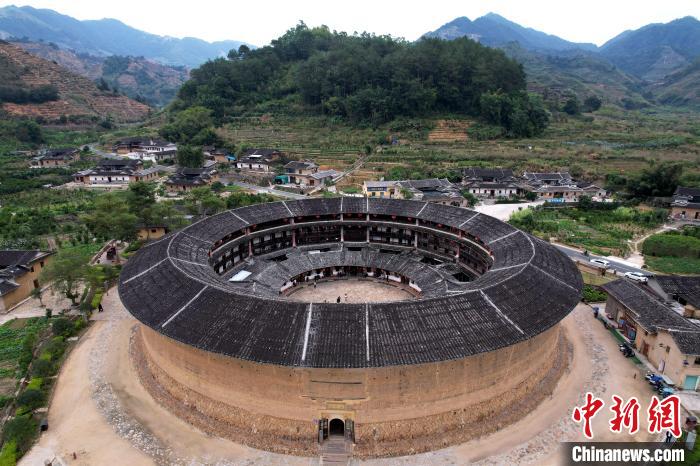 探访福建单体面积最大的土楼二宜楼