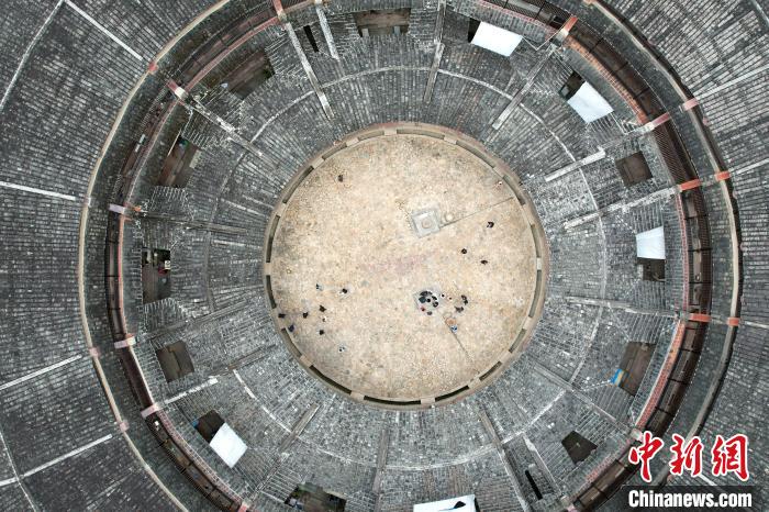 探访福建单体面积最大的土楼二宜楼